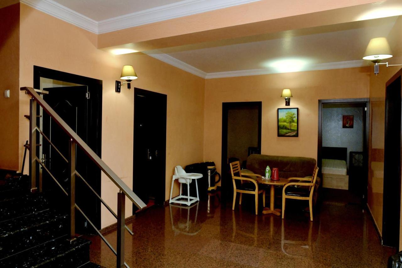 Antika Hotel Batumi Exterior foto